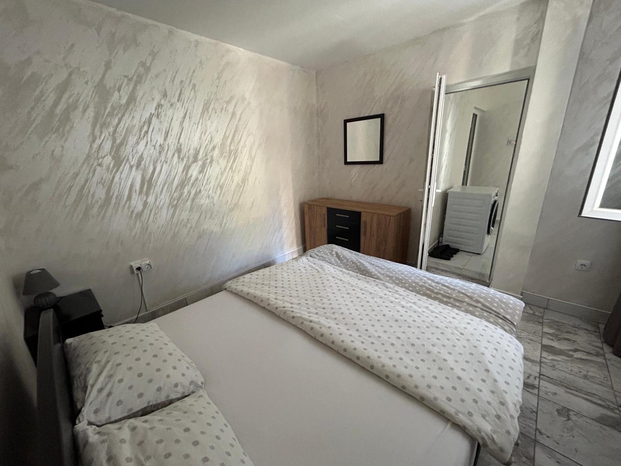 Sweet White In City Belgrade Luaran gambar